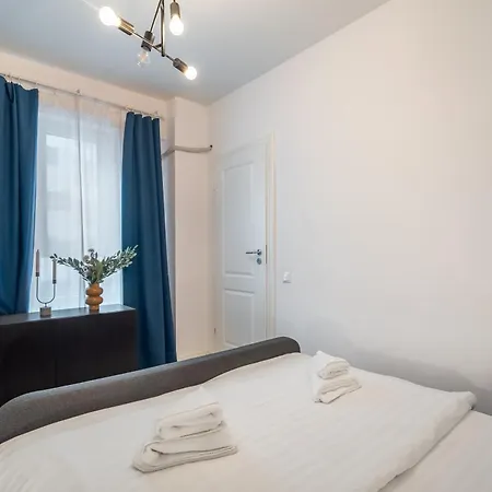 212 B2 Apartment *