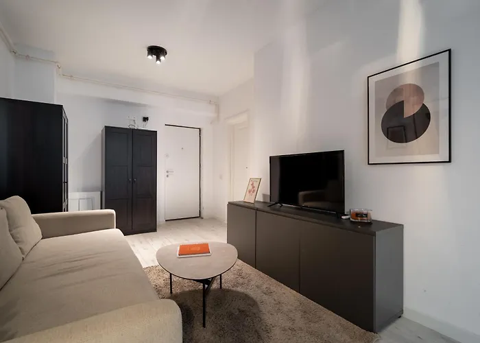 212 B2 Apartment *