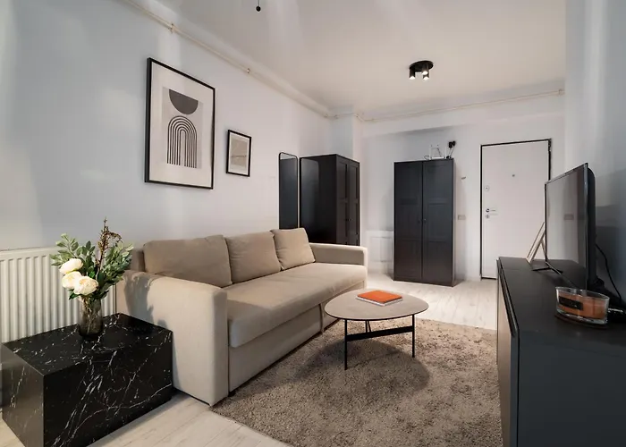 Apartment 212 B2